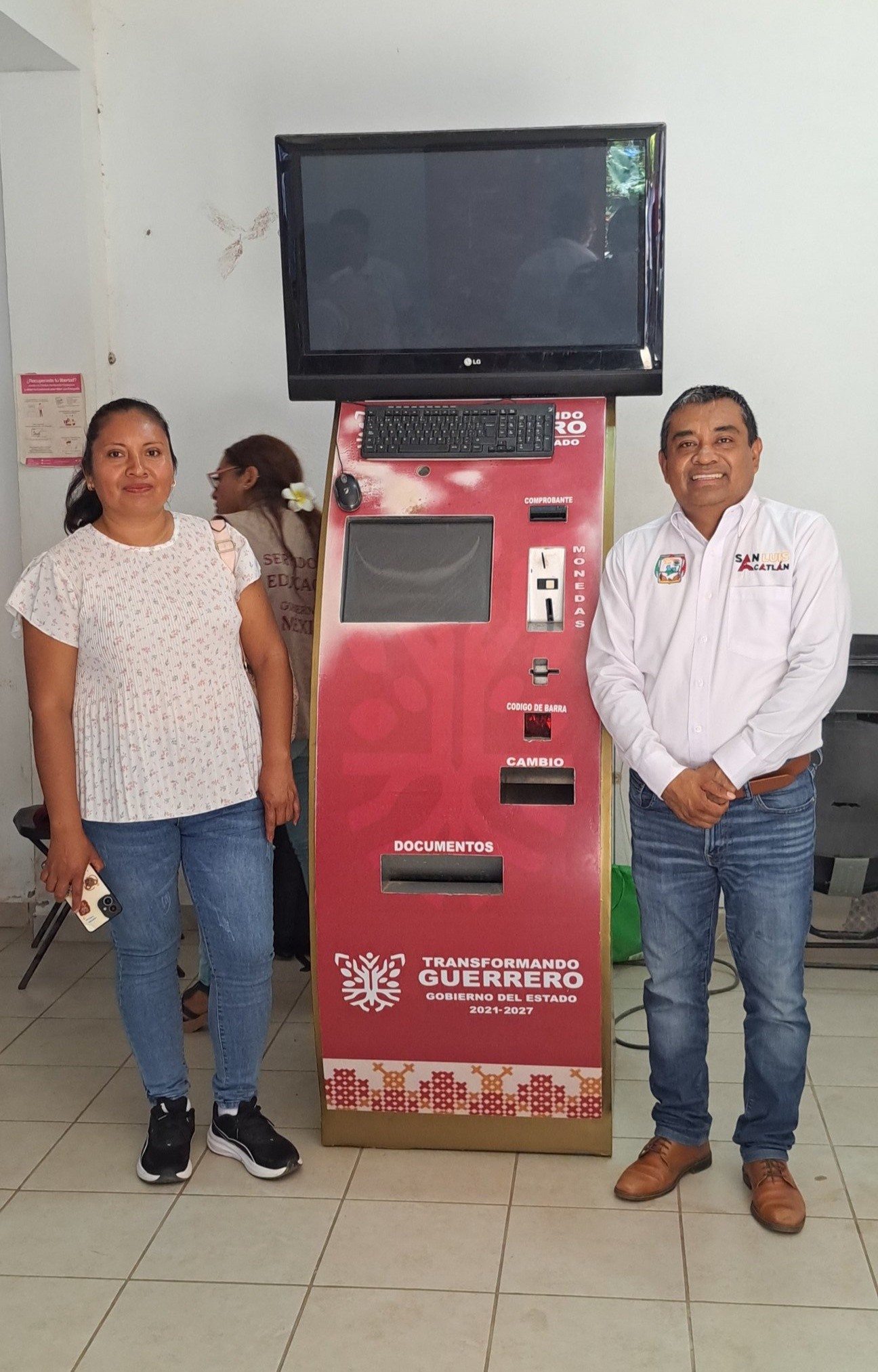 REAPERTURA ALCALDE ADAIR HERNÁNDEZ EL CAJERO DE ACTAS DE REGISTRO CIVIL EN SAN LUIS ACATLÁN