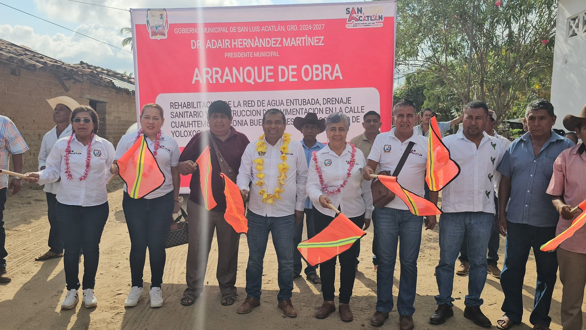 ALCALDE ADAIR HERNÁNDEZ DA ARRANQUE A SIETE OBRAS DE INFRAESTRUCTURA EN LA LOCALIDAD DE YOLOXÓCHITL